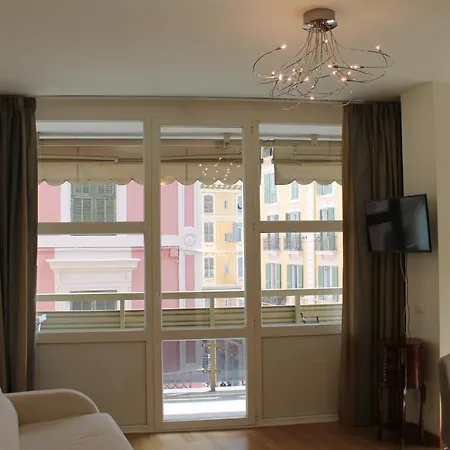 Da Mariella Vacanze Con Terrazzo サンレモ