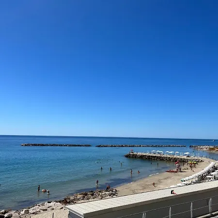 Da Mariella Vacanze Con Terrazzo Apartment Sanremo